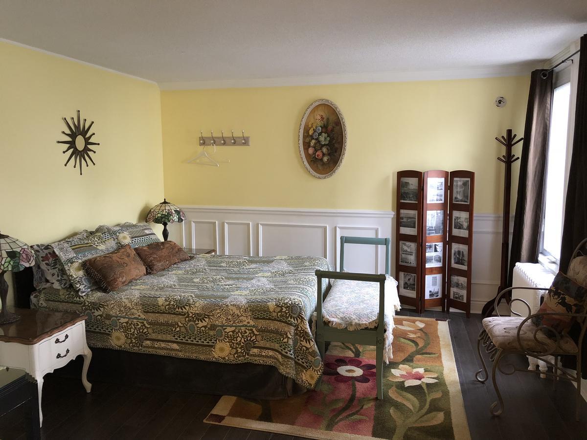 Blue Gables Bed And Breakfast Niagara Falls Exterior foto