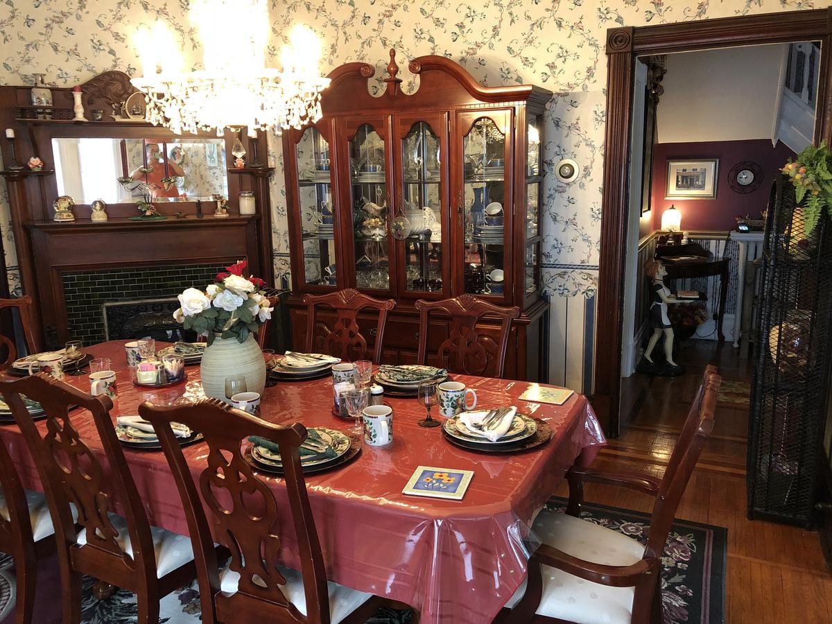 Blue Gables Bed And Breakfast Niagara Falls Exterior foto