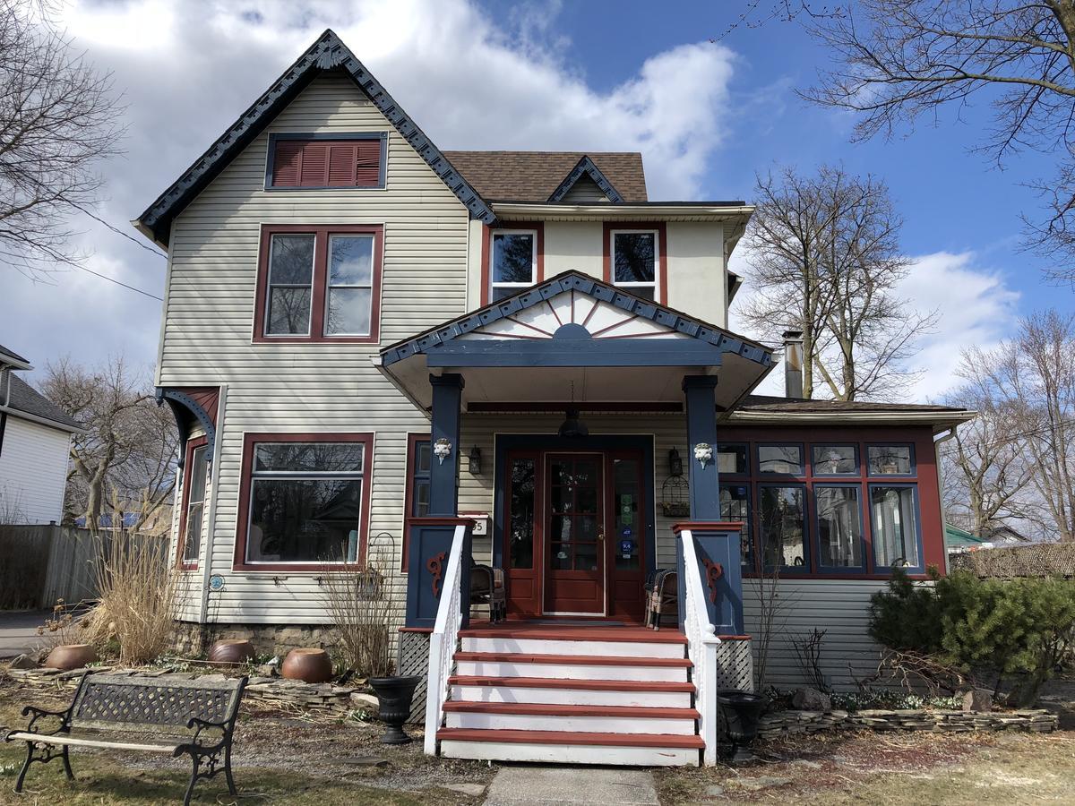 Blue Gables Bed And Breakfast Niagara Falls Exterior foto